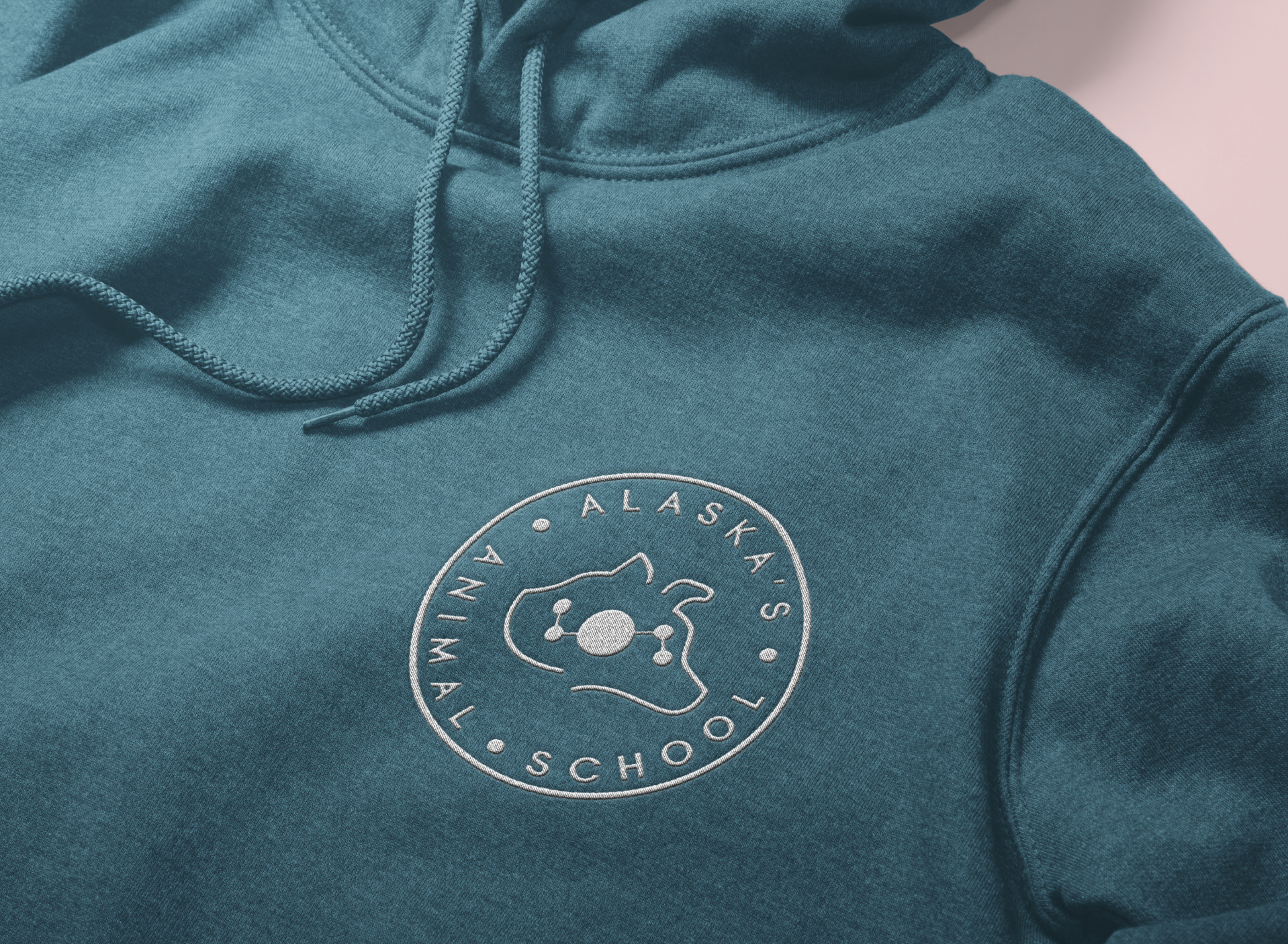 logo Alaska's Animal School hoodies